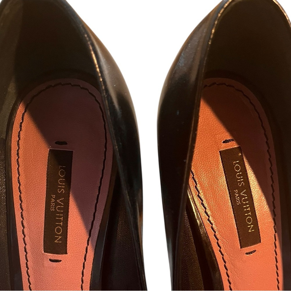 Louis Vuitton Black Peep-Toe Heels with Gold Accents - Picture 4 of 13